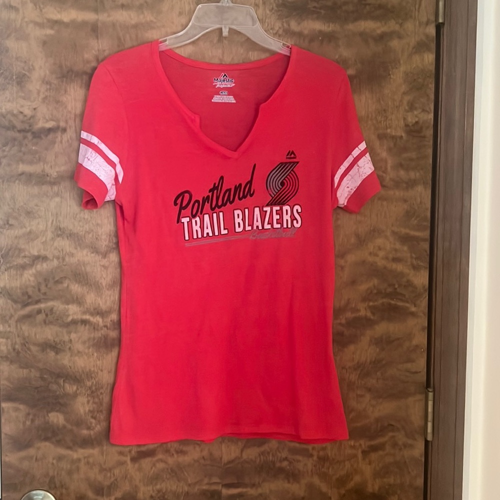 NWOT Blazers V-neck - Large  3/10